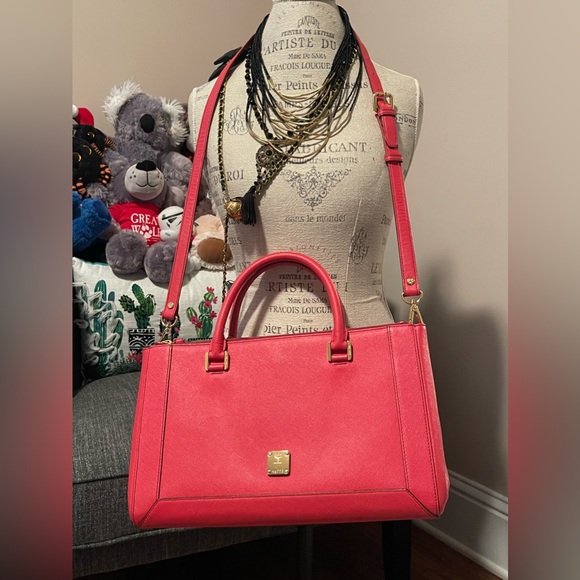 Authentic Large MCM Leather Shoulder/crossbody Bag Red with COA ❤️❤️❤️ - Picture 13 of 14